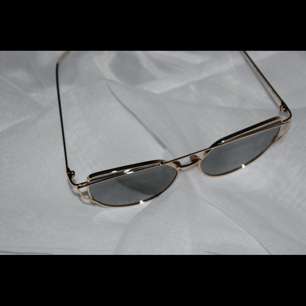 Sunglasses - Picture 6 of 6